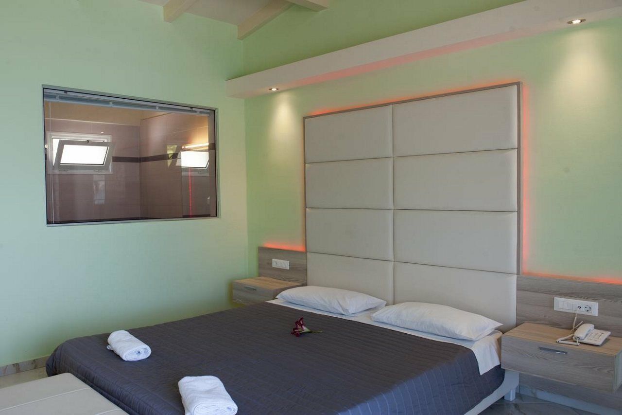 Blue Princess Hotel And Suites Liapades Dış mekan fotoğraf